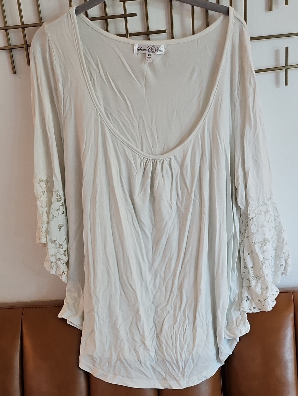 2X- Stem & Vine- Lace-Sleeve Women’s Scoop Neck Top
